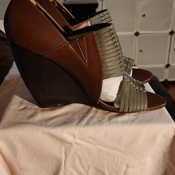 BNWOB CHARLES DAVID OPEN TOE WEDGE SHOES - Picture 9 of 14